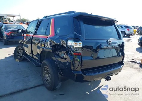 2023 Toyota 4Runner 40Th Anniversary Special Edition z USA, uszkodzony, nr VIN JTEUU5JR0P6115975